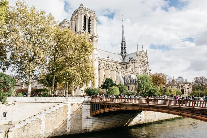 Private Historical Tour of Notre Dame - Guide Expertise