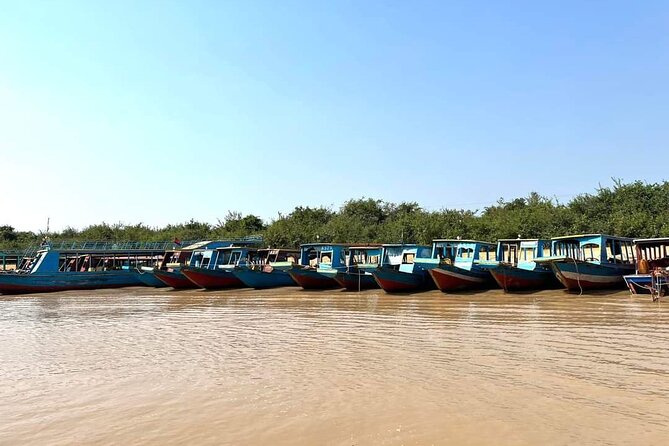 Private Kompong Phluk Floating Village Guided Tour - Tour Duration and Inclusions