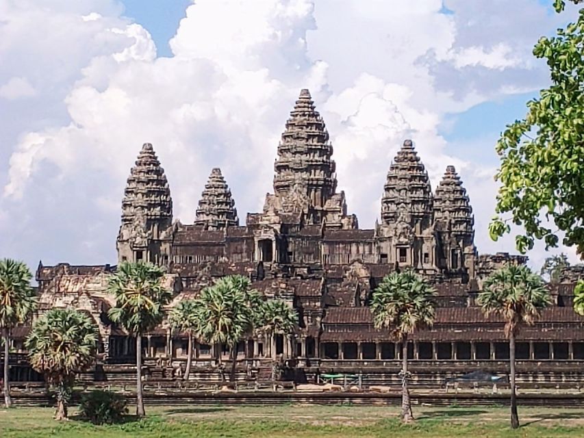 Private One Day Tour With Sunrise at Angkor Wat - Tour Inclusions