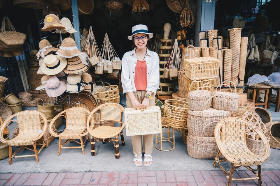 Private Photo Tour of Chiang Mai'S Old Town - Full Description