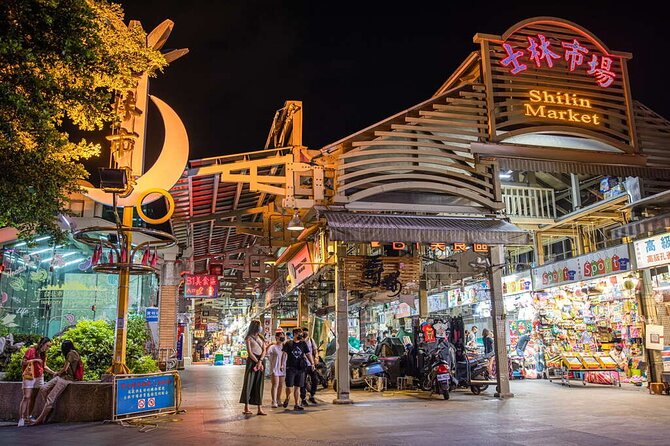 [Private Tour] Shilin Night Market Walking Tour With a Private Tour Guide (2-hr) - Meeting Point