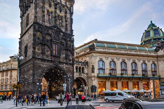 Private Transfer From Vienna to Prague With 1 Hour Stop in Kutna Hora - Traveler Accessibility and Amenities