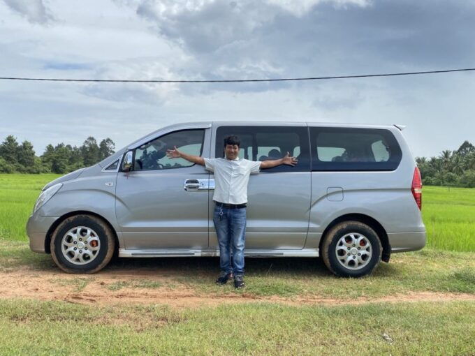 Private Transfers Siem Reap City to Siem Reap Angkor Airport - Vehicle and Amenities