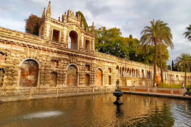 Private Walking Tour Alcazar and Cathedral in Sevilla - Pricing and Booking Information