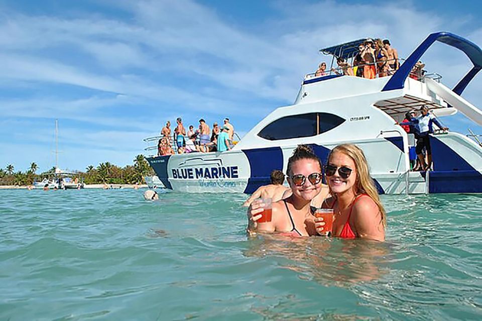 Punta Cana: Party Boat and Drink Unlimited - Multilingual Tour Guides