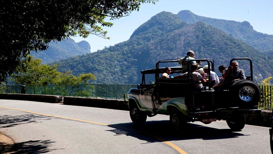 Rio: Jeep Tour 4 Wonders With Lunch - Language Options