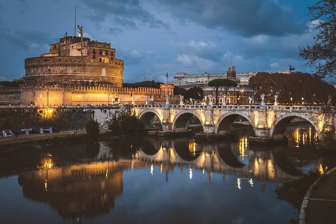 Rome by Night Semi-Private Tour With Pizza and Gelato - Small-Group Experience