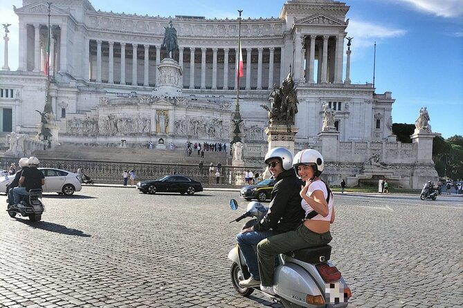 Rome by Vespa: Classic Rome Tour With Pick up - Vespa Experience and Landmarks