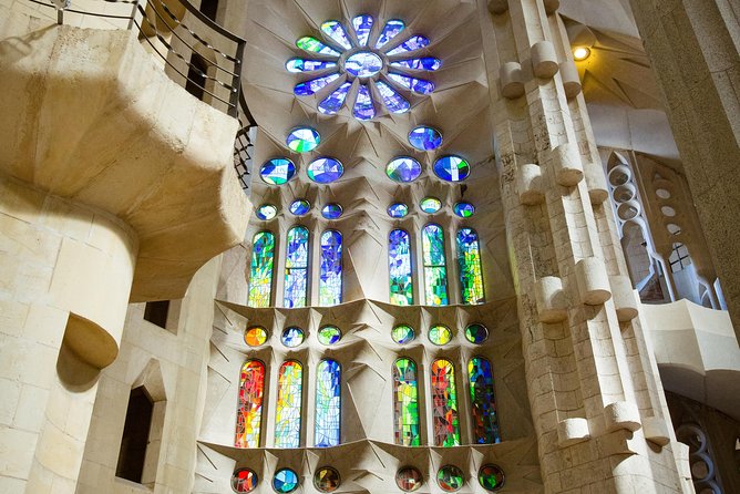 Sagrada Familia Express Private Guided Tour - Additional Information and Tips