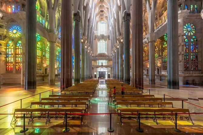 Sagrada Familia Private Tour With Skip-The-Line Ticket - Inclusions and Logistics