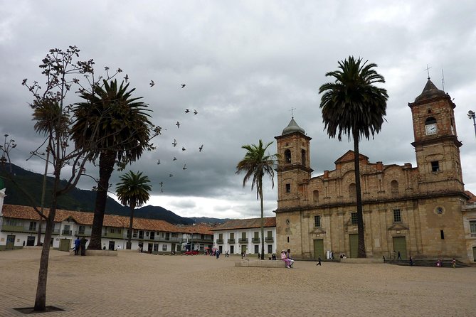 Salt Cathedral of Zipaquirá & Lake Guatavita Private Tour - Common questions