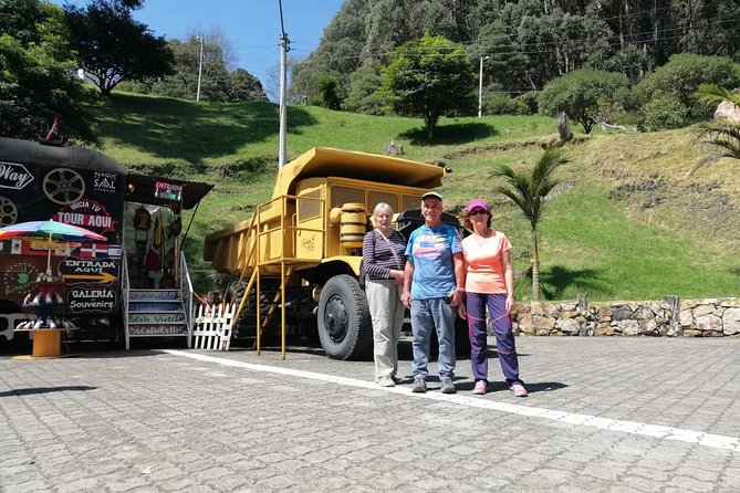 Salt Cathedral Zipaquira - Group Tour and Daily Departure - Guide Expertise