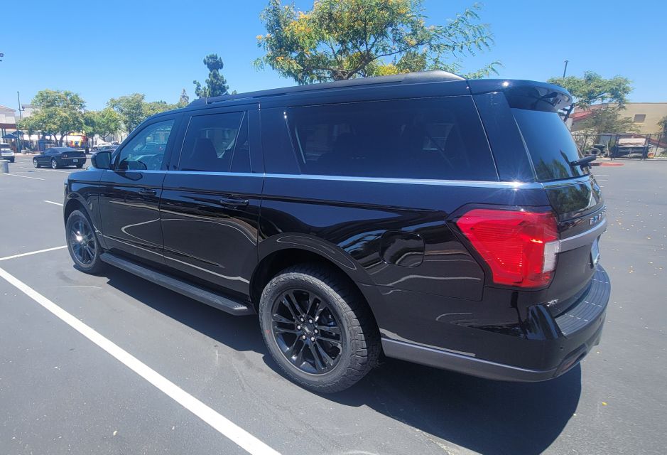 San Diego: Private Airport SUV Transfer - Inclusions