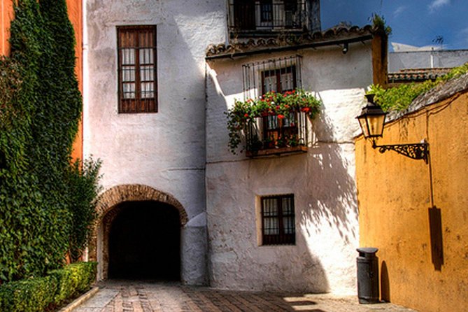 Santa Cruz Jewish Quarter Guided Tour in Seville - Inclusions and Cancellation Policy