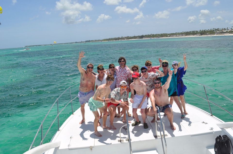 Santo Domingo: Catamaran With Snorkel, Open Bar and Lunch - Full Description