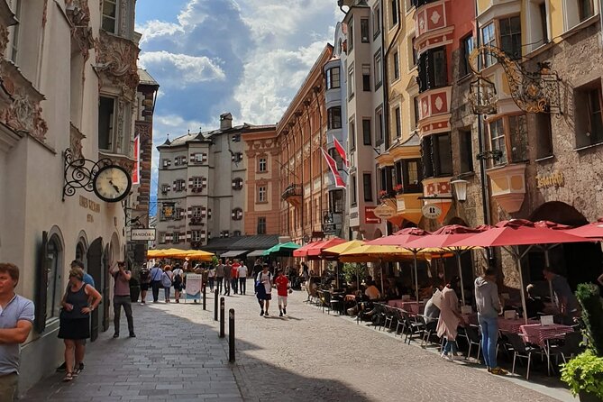 Self-Guided 1,5-hour Tour of Innsbruck: Exciting Stories, Photo Spots & Desserts - Capturing the Panoramic Views