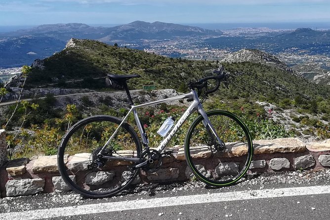 Self Guided Tours and Bike Rental in Marseille Near Calanques - Location and Accessibility Information