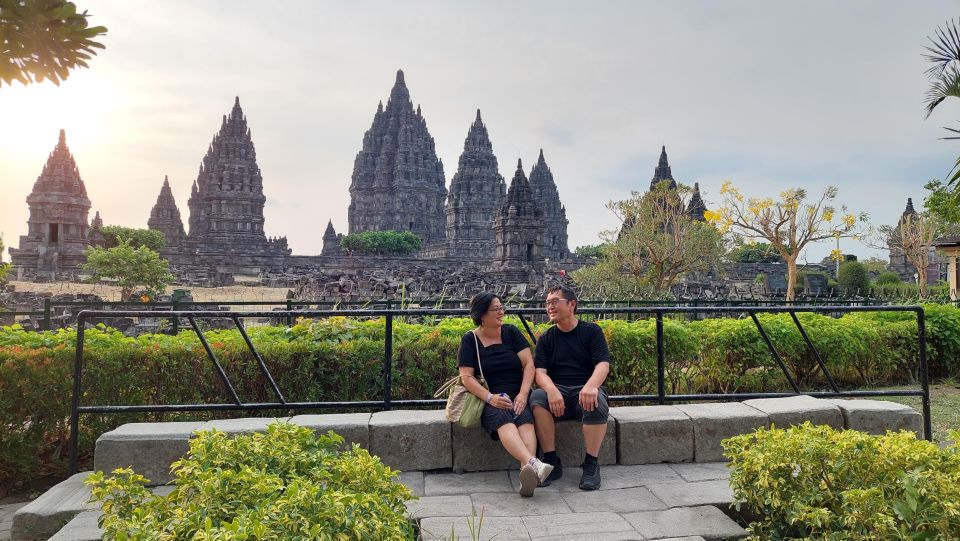 Setumbu Sunrise Borobudur, and Prambanan, With Lunch Option - Prambanan Temple Visit