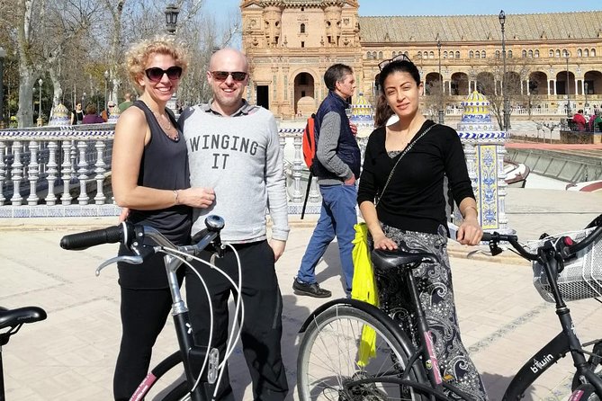 Sevilla Monumental Bike Tour With a Local Guide - Inclusions and Logistics