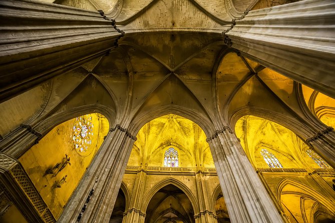 Seville Cathedral and Giralda Tower Guided Tour With Skip the Line Tickets - Traveler Experiences