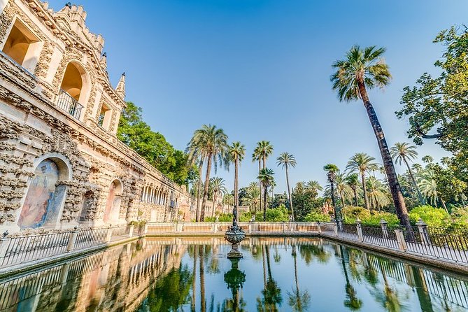 Seville Sightseeing Tour With Alcazar and Cathedral Tickets - Tour Capacity and Booking Information