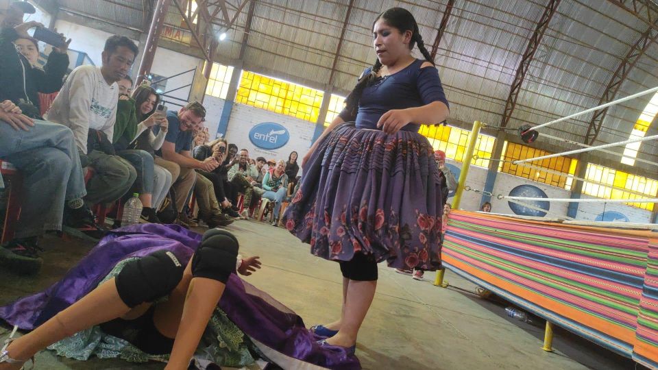 Show Cholitas Wrestling - Explore La Paz and El Alto Views