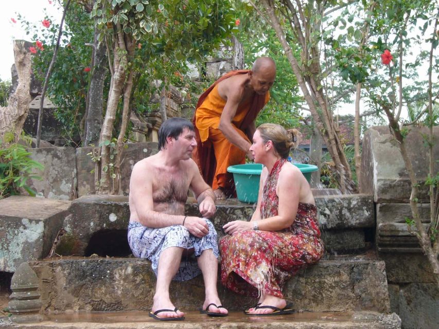 Siem Reap Cambodian Buddhist Water Blessing and Local Market - Experience Highlights