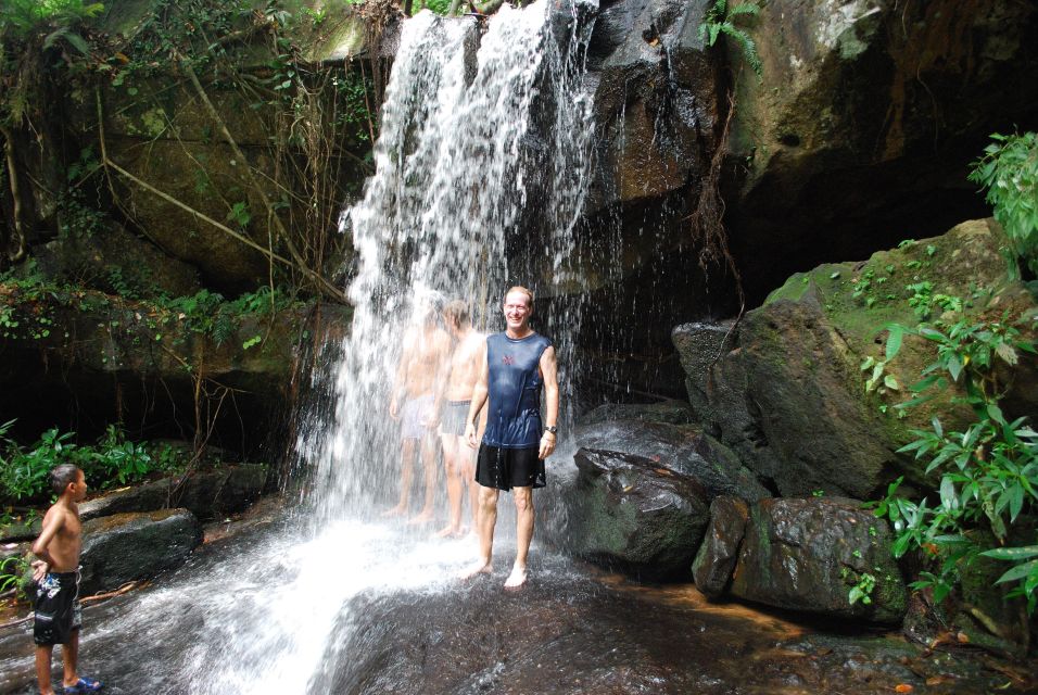 Siem Reap: Kbal Spean and Banteay Srei Temple Private Hike - Inclusions