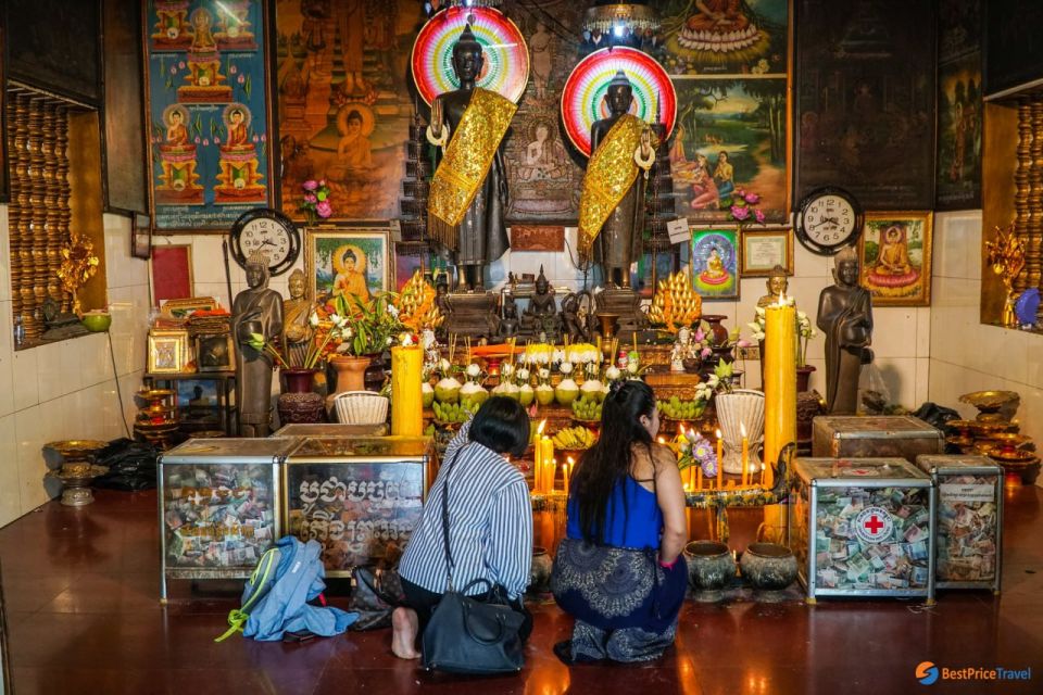 Siem Reap: Preah Ang Chek and Preah Ang Chorm Tuk-Tuk Tour - Visit to Killing Fields Pagoda