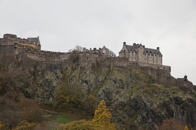 Skip-the-Line Edinburgh Castle Walking Tour - Traveler Tips