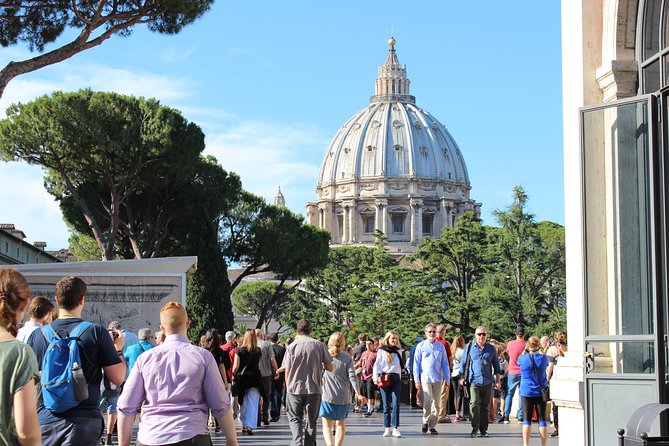 Skip the Line Vatican Museums, Sistine Chapel Tour With Spanish-Speaking Guide - Meeting Point Information