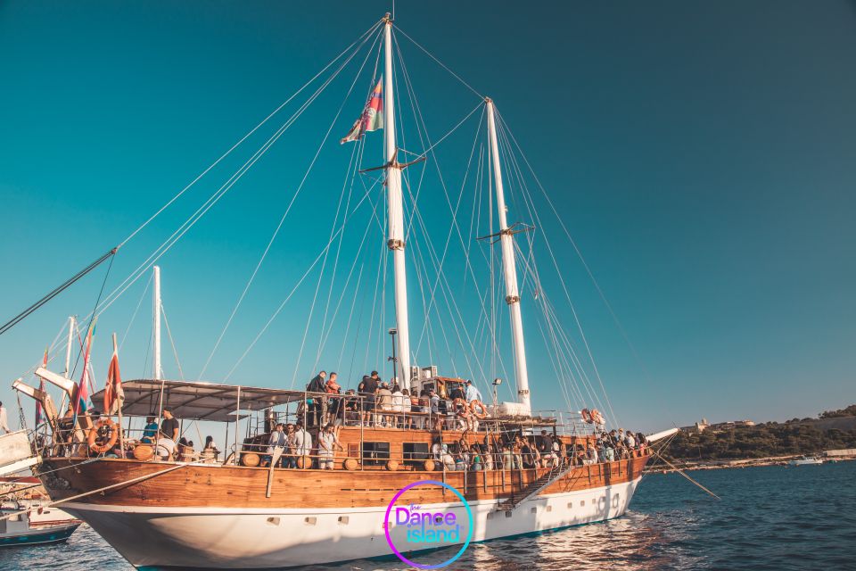 Sliema: Sailboat Party With an Open Bar, Food, and Swimming - Full Activity Description