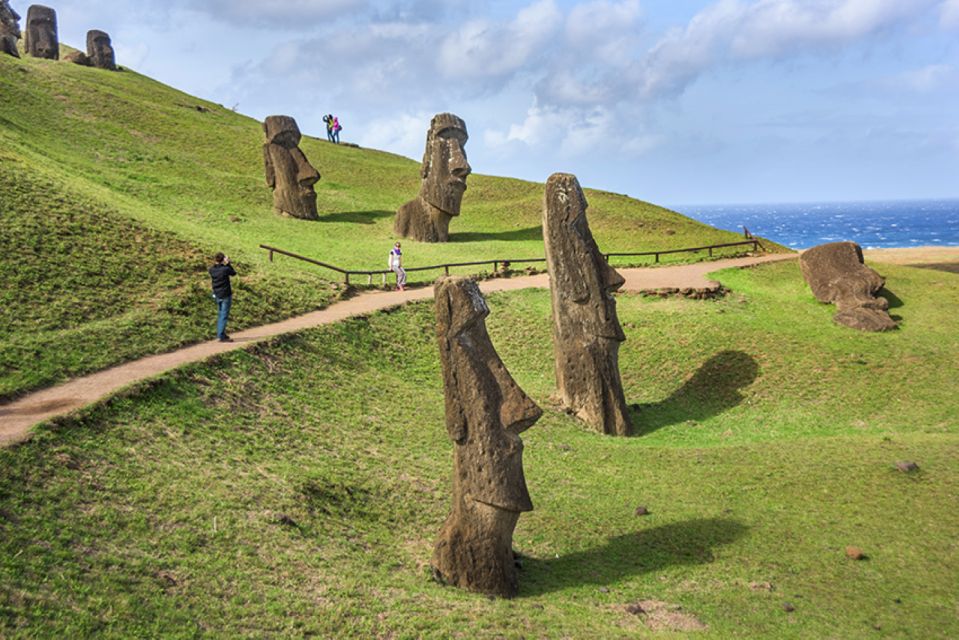 Small Group (8 PAX) / Cruise Ships Tours at Easter Island - Group Details