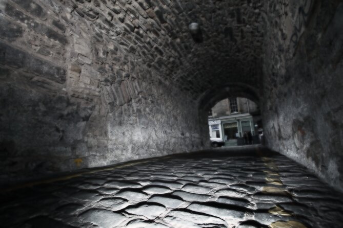 Small Group Edinburgh Underground Vaults & Graveyard Ghost Tour - Spine-Chilling Stories