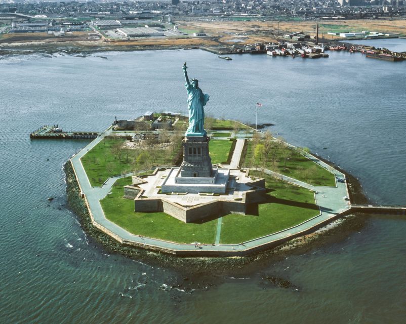 Statue of Liberty and Ellis Island Guided Tour - Tour Inclusions
