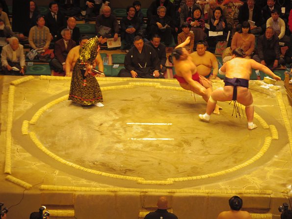 Sumo Wrestling Tournament Experience in Tokyo - Wrestler Rankings and Techniques