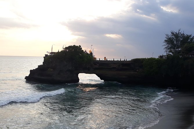 Sunset at Tanah Lot Temple and Spa Tour - Multilingual Services and Traveler Reviews