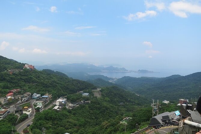 Taipei Popular Sightseeing Private Charter Jiufen, Shifen 8hr - Flexible Pickup Options