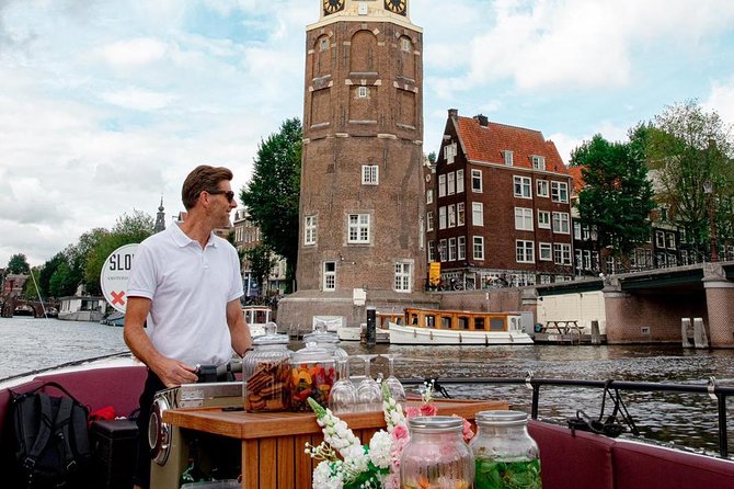 The Best Boat Trip Through the Amsterdam Canals - Expert Guides and Commentary