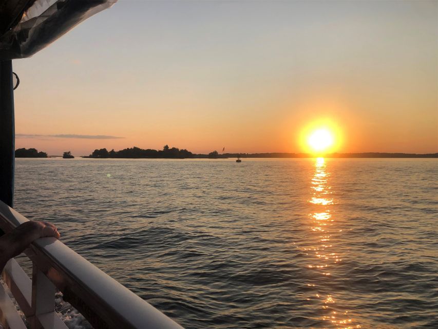 Thousand Islands: Sunset Cruise on St. Lawrence River - Full Experience Description