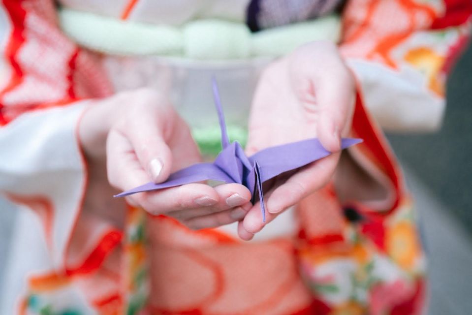 Tokyo: Origami Workshop With a Local Including One Drink - Booking and Payment Options