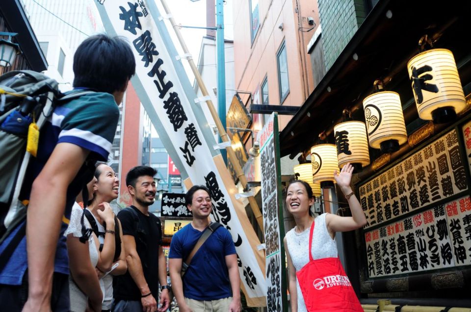 Tokyo: Shinjuku Drinks and Neon Nightlife Tour - Experience Highlights