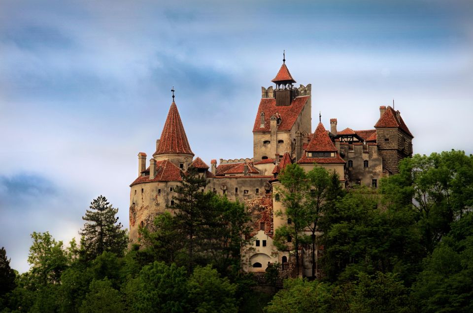 Tour Castles in Transylvania. Dracula. Peles.Rasnov Fortress - Key Points