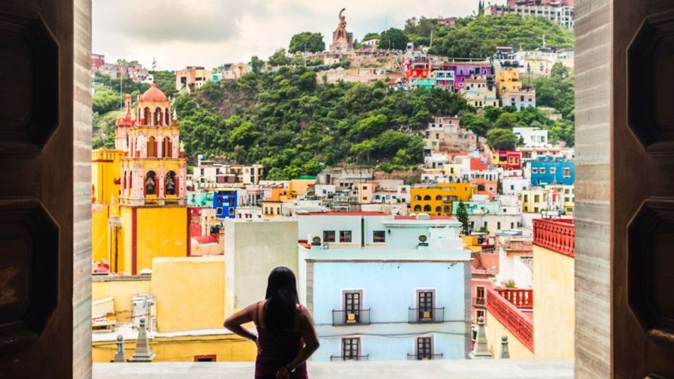 Tour & Hotel: Queretaro, Guanajuato & San Miguel De Allende - Experiences Included