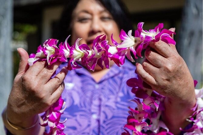 Traditional Airport Lei Greeting on Kahului Maui - What To Expect and Customer Experience