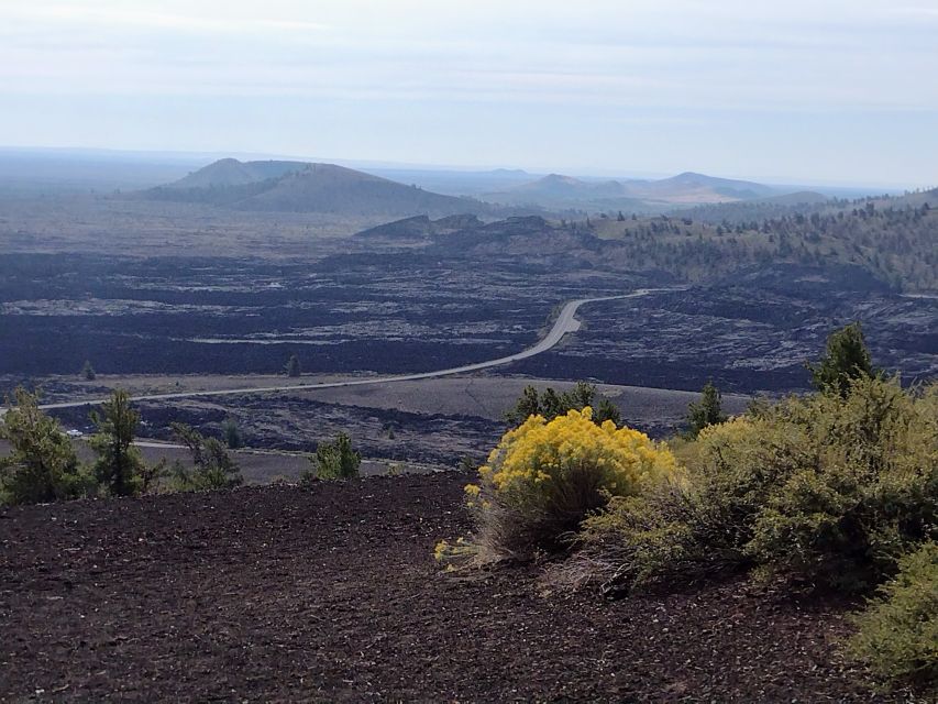 Twin Falls: Craters of the Moon Full-Day Tour With Lunch - Luxury Vehicle Scenic Drive