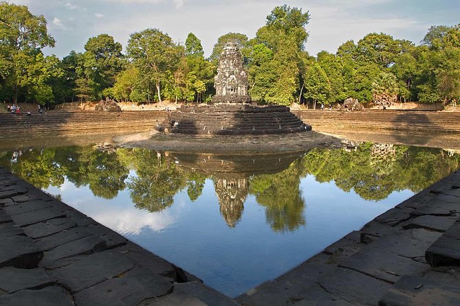 Two Days Angkor Tour Plus Banteay Srei Temple - Angkor Wat Exploration