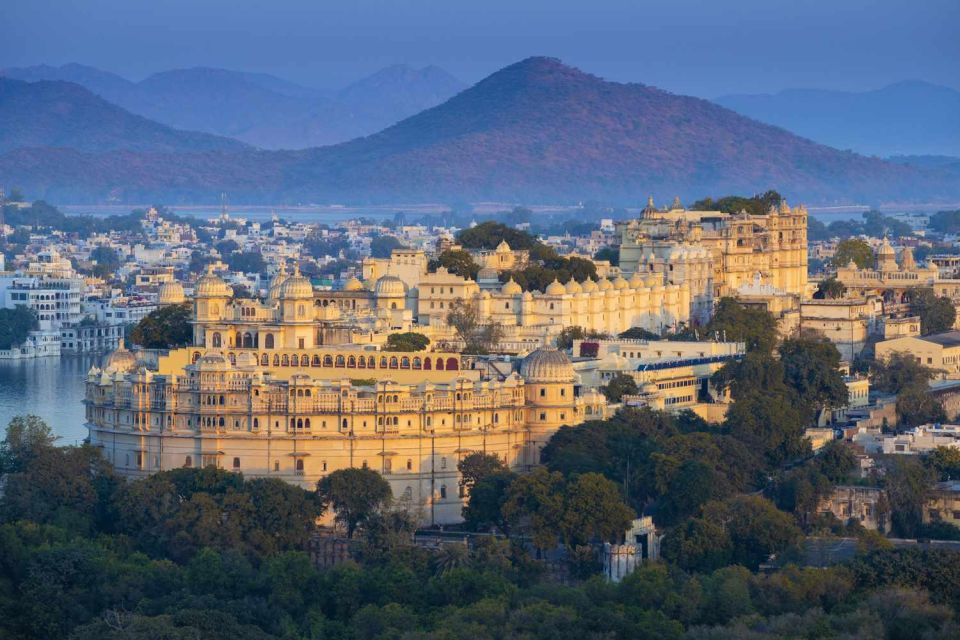 Udaipur: All-Inclusive Guided Udaipur City Private Tour - Tour Highlights