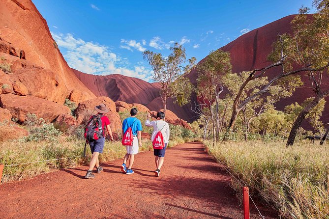Uluru (Ayers Rock) Base and Sunset Half-Day Trip With Opt Outback BBQ Dinner - Traveler Experiences and Reviews