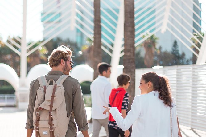 Valencia City of Arts & Sciences Tour With Rooftop Wine Tasting and Tapas - Tour Guide and Host Praise